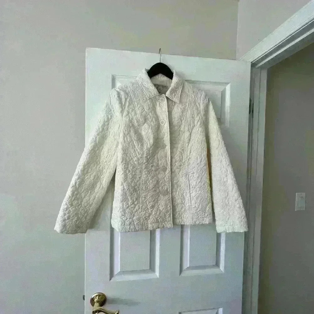 Requirements white jacket - Picture 2 of 8